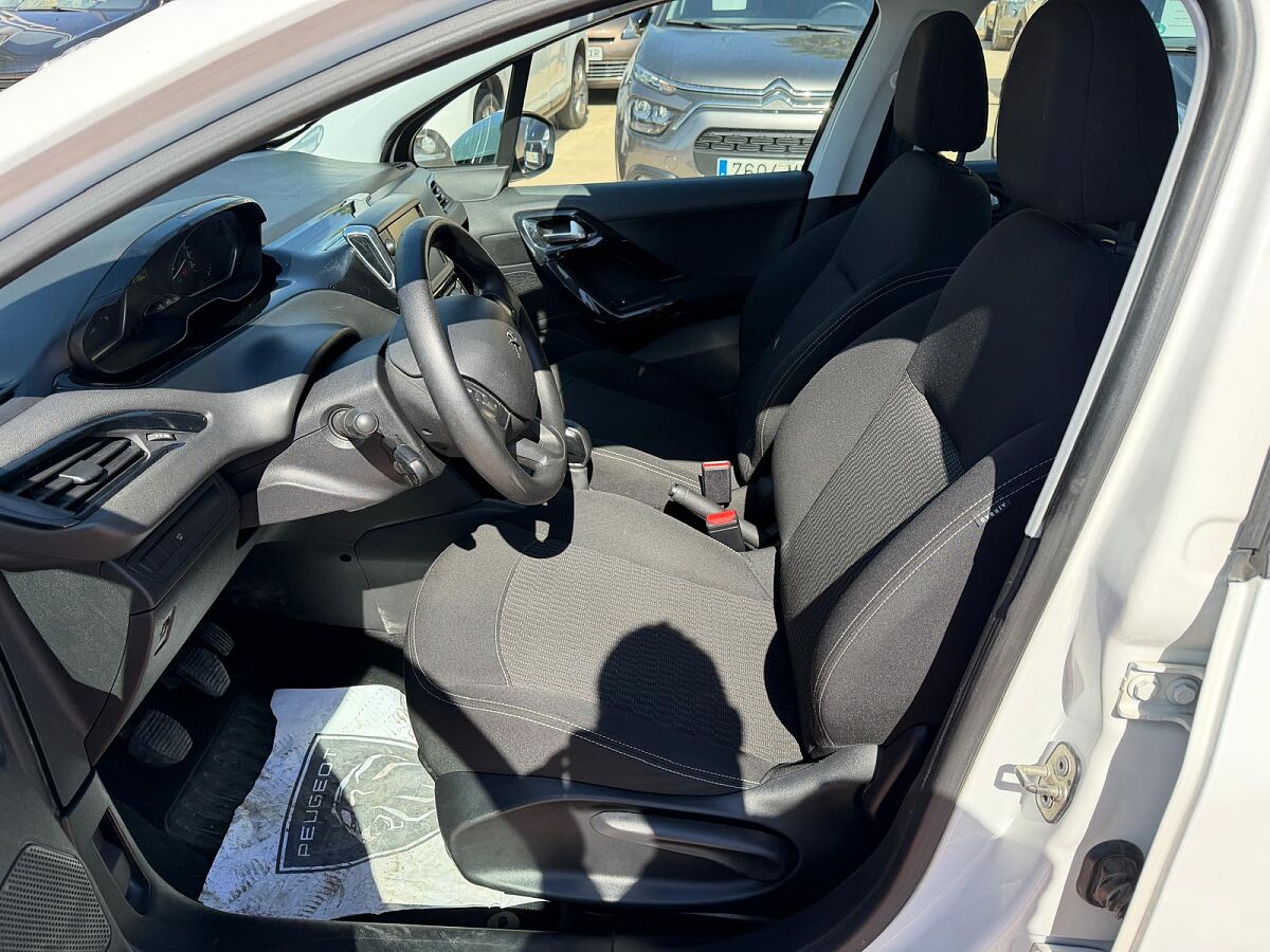 PEUGEOT 208 ACTIVE 1.2 VTI SPANISH LHD IN SPAIN 84000 MILES SUPERB 2018